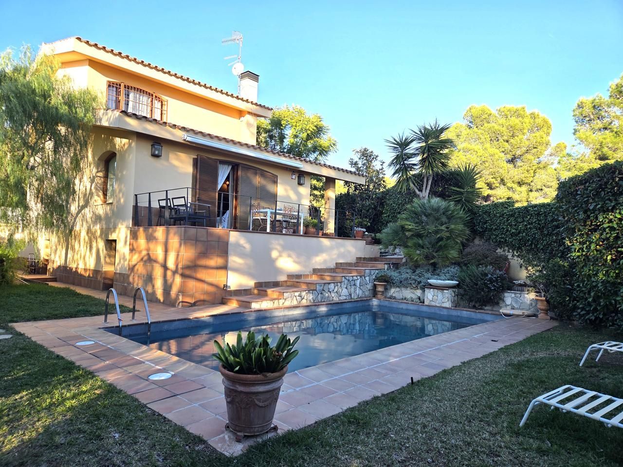 Swimming pool of House or chalet for sale in  Tarragona Capital  with Air Conditioner, Private garden and Terrace
