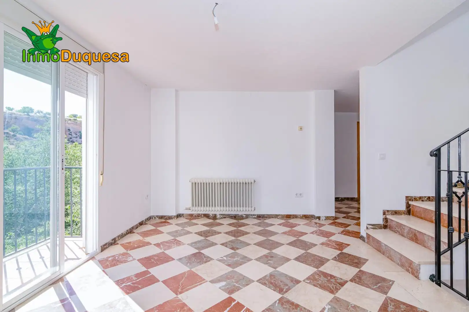 Casa adosada en venta en Gójar con Calefacción y Terraza