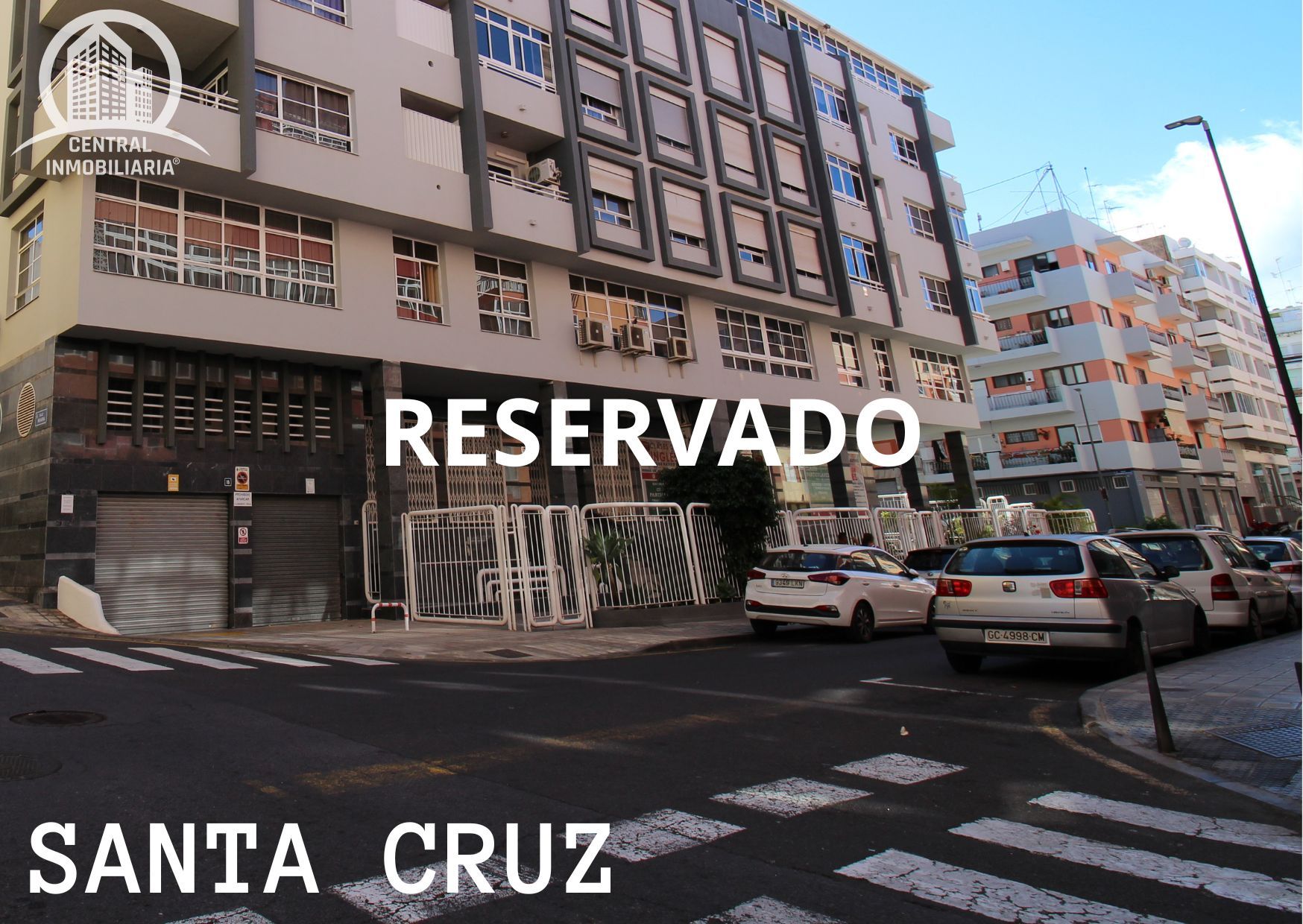 Exterior view of Garage for sale in  Santa Cruz de Tenerife Capital  with Alarm