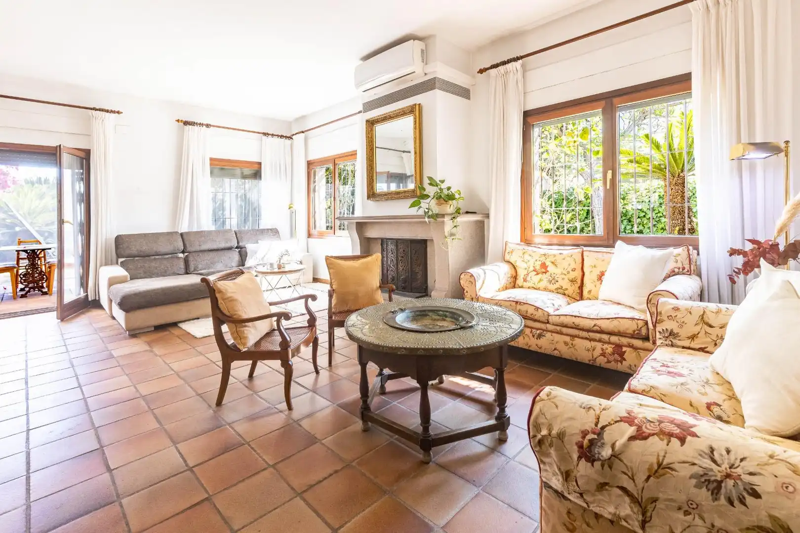 Living room of Houses for sale in Rocafort  with Air Conditioner, Heating and Private garden