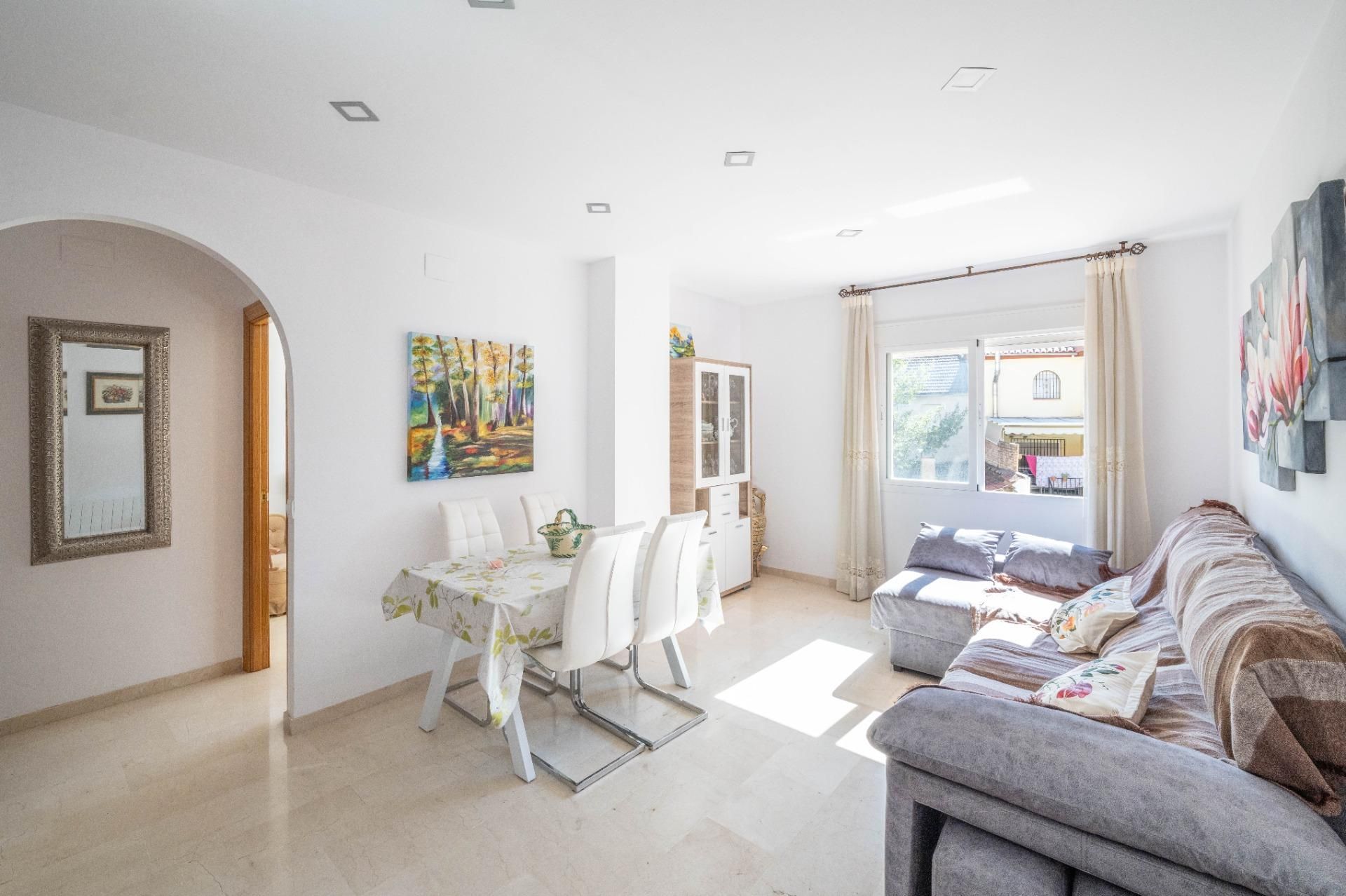 Sala de estar de Piso en venta en Churriana de la Vega con Calefacción