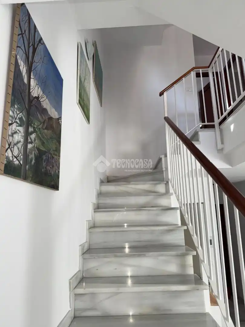 Detached homes for sale in La Algaba  with Air Conditioner, Private garden and Terrace