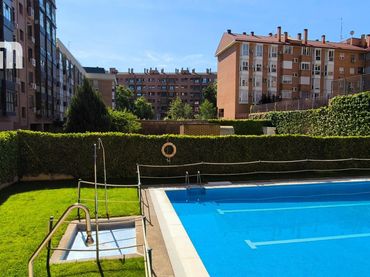 Duplex con piscina in vendita a Calle DULZAINA