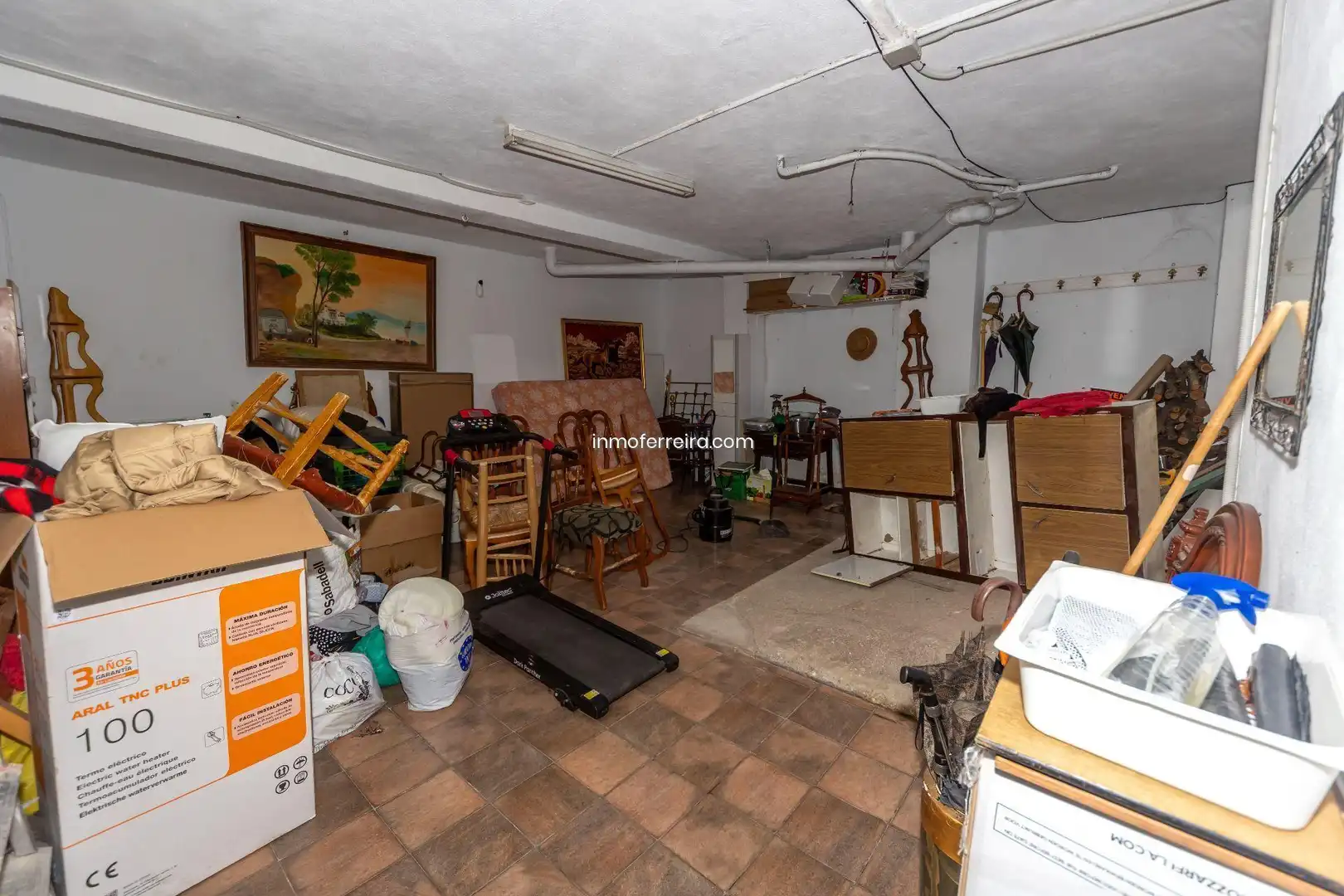 Houses for sale in Darro  with Storage room