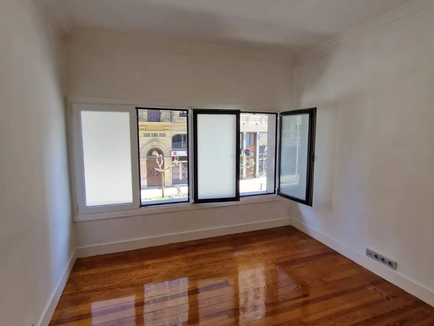 Büro zur Miete in Gros, imagen 3