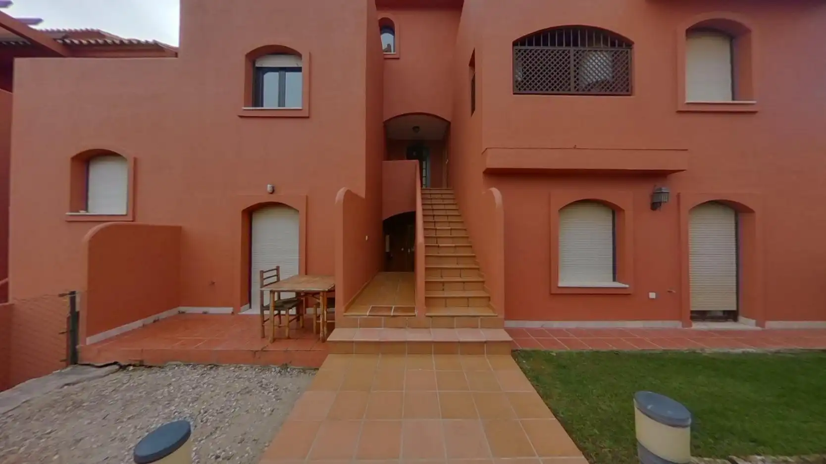 Vista exterior de Ático en venta en Estepona con Trastero y Piscina