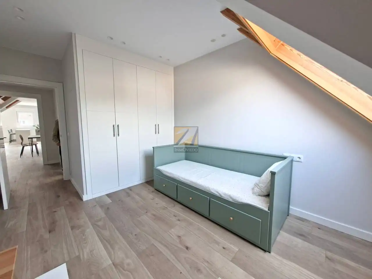 Bedroom of Attic for sale in Oviedo   with Heating, Terrace and Furnished