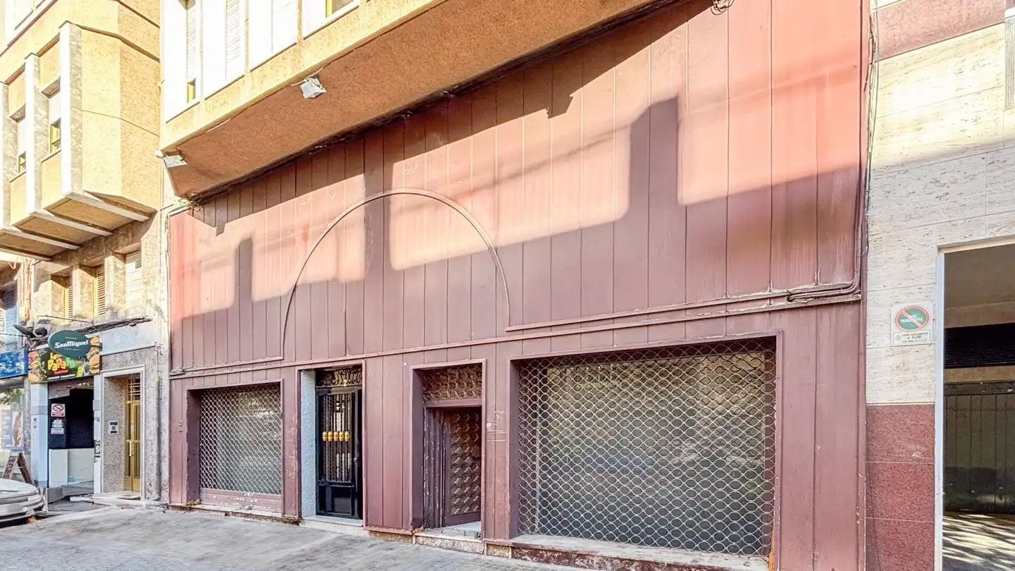 Vista exterior de Local en venta en Elche / Elx con Aire acondicionado