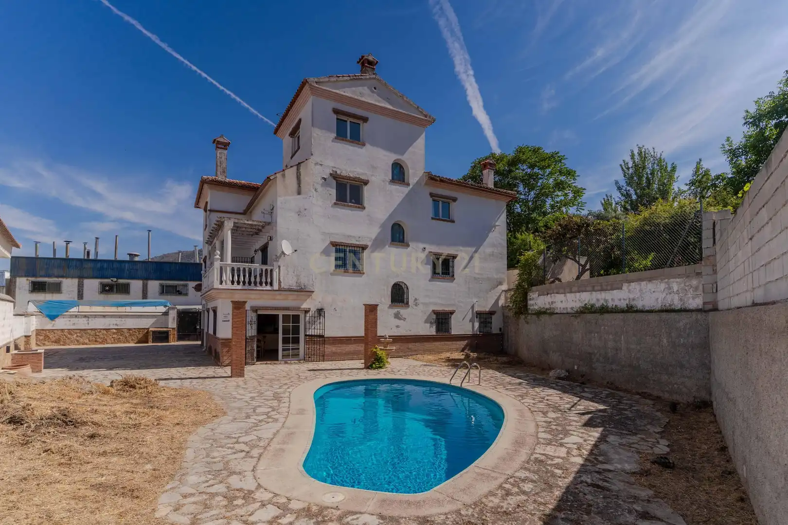 Vista exterior de Casa o xalet en venda en Alfacar amb Jardí privat i Piscina
