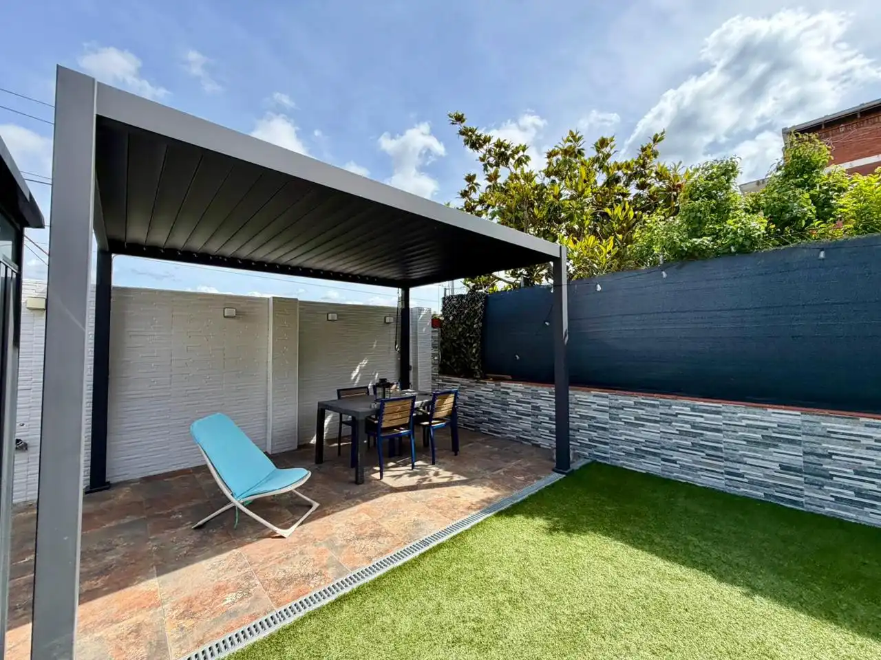 Terraza de Casa adosada en venta en Montcada i Reixac con Aire acondicionado, Calefacción y Jardín privado