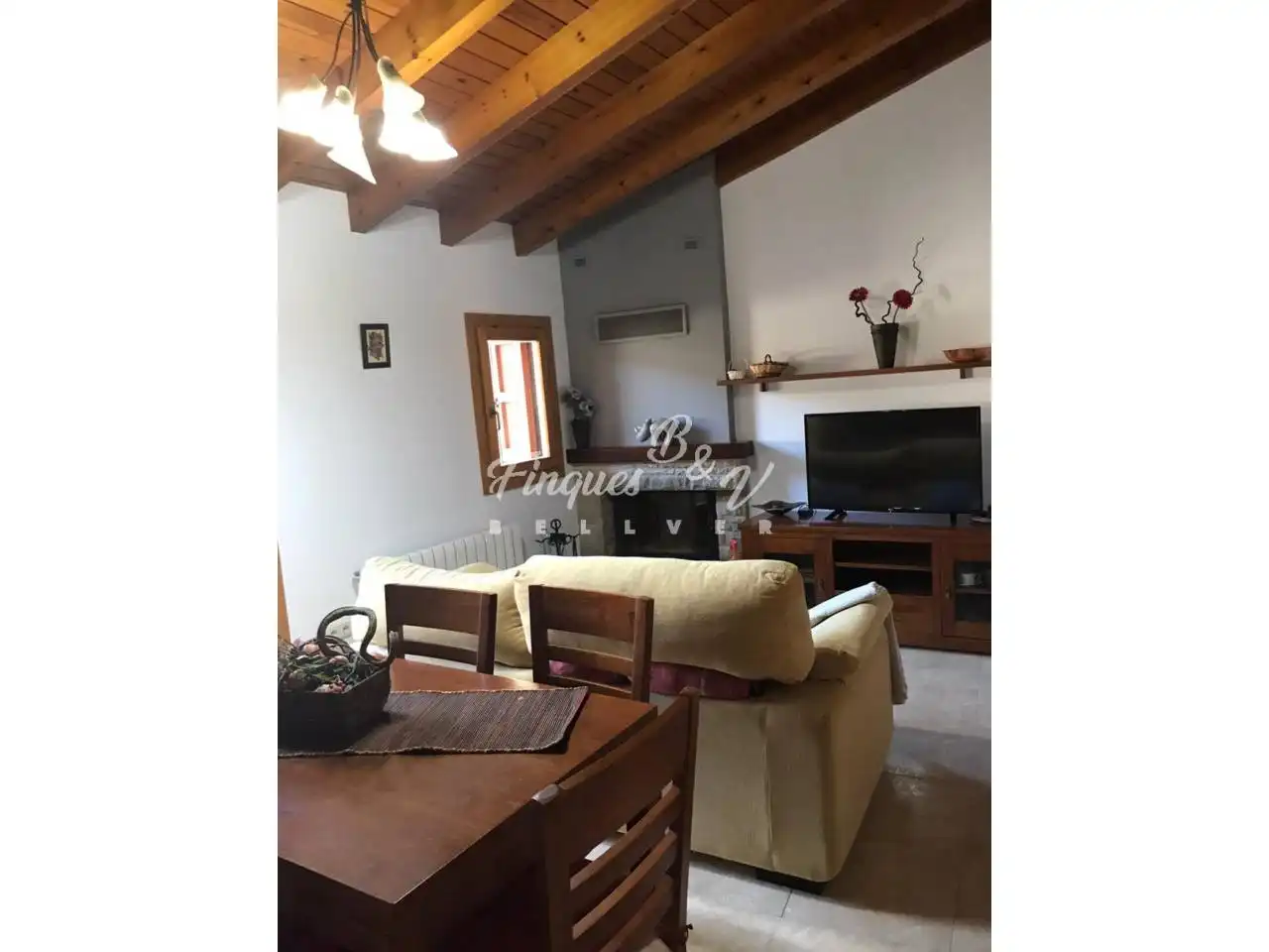 Sala d'estar de Casa o xalet de lloguer en Montellà i Martinet amb Calefacció, Terrassa i Moblat