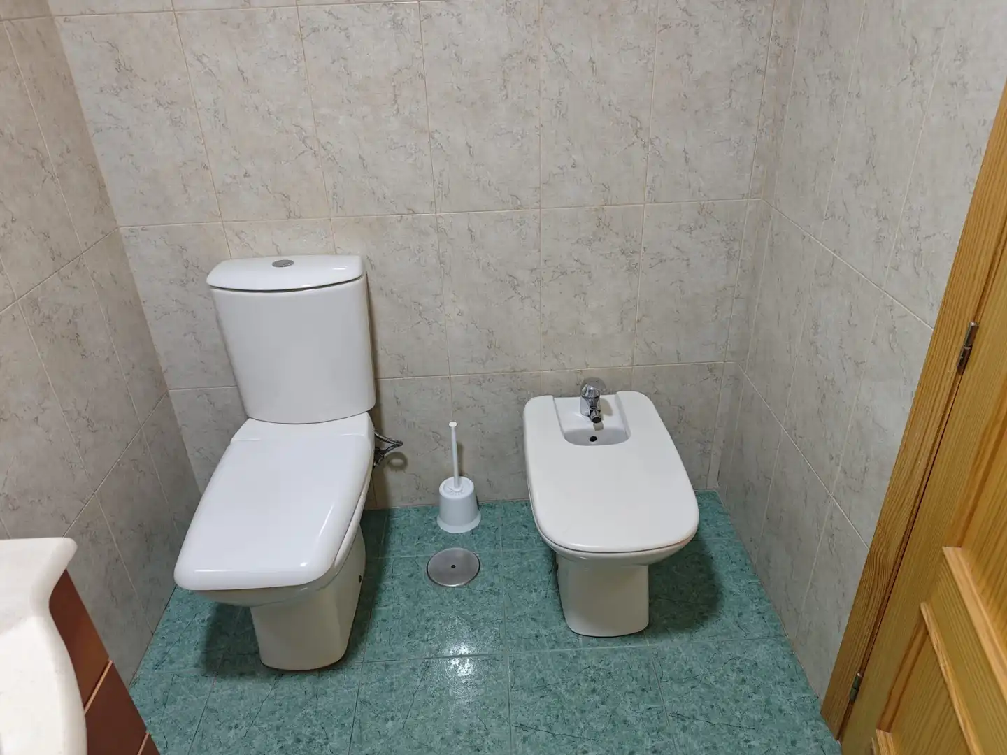 Badezimmer von Wohnungen zur Miete in El Toyo