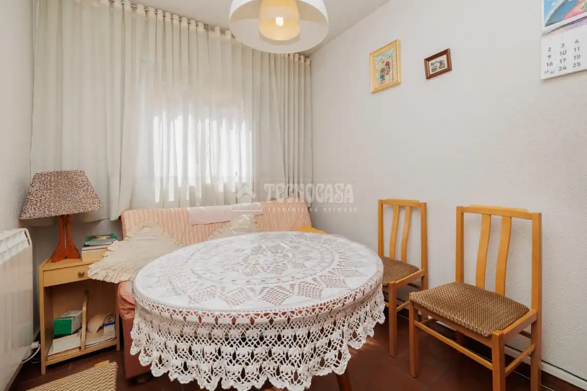 Bedroom of Flat for sale in Madrid  with Air Conditioner, Heating and Terrace