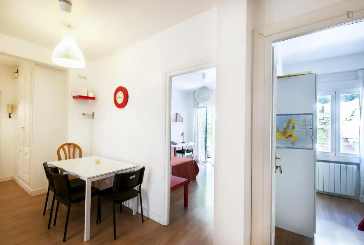 Room in Embajadores - Lavapiés