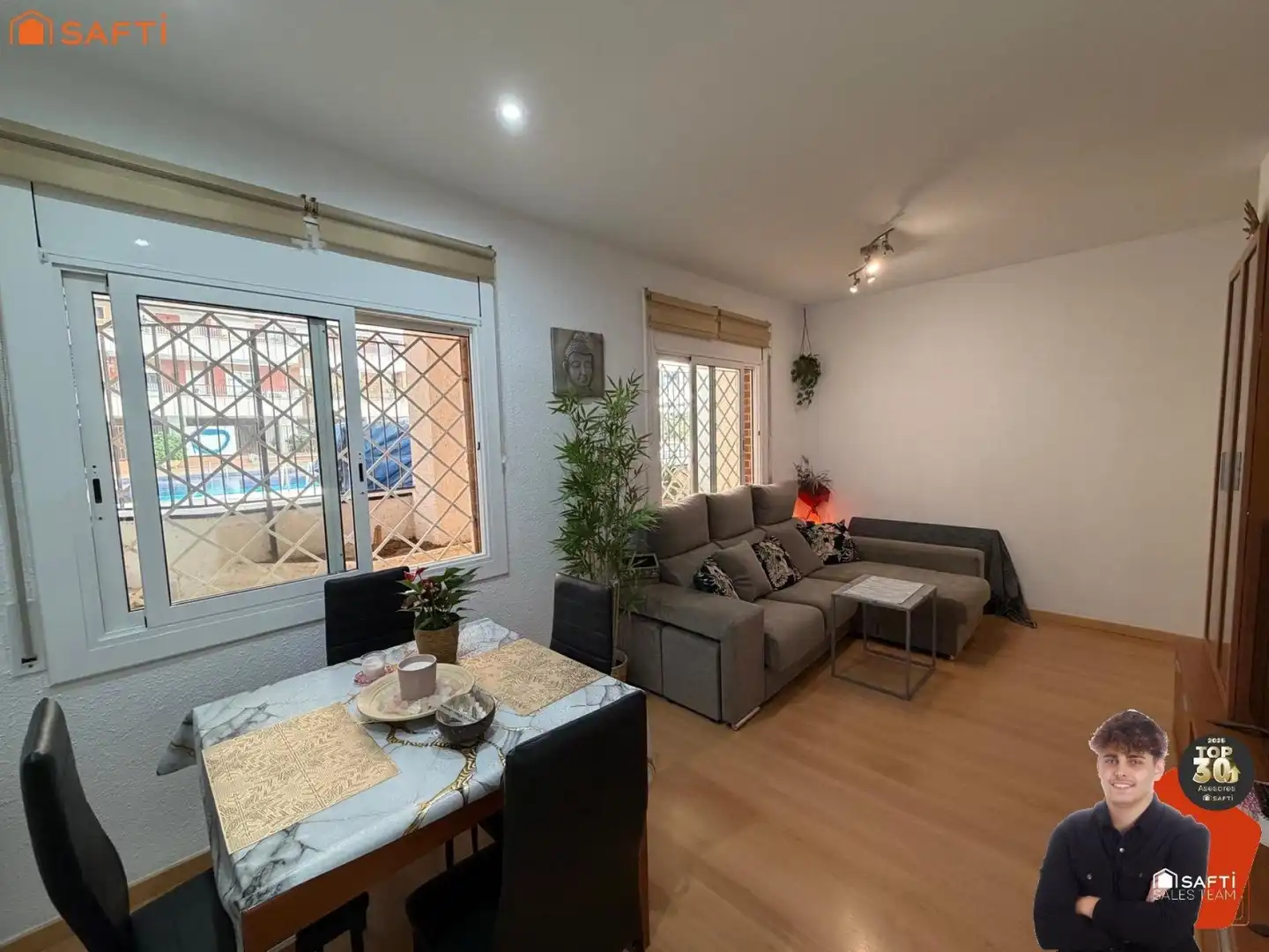 Sala d'estar de Pis en venda en Calella amb Terrassa i Piscina comunitària