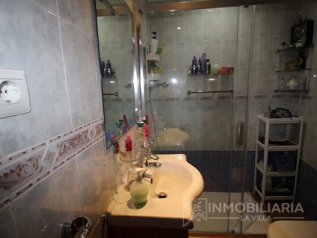 Bany de Casa o xalet en venda en Alhaurín de la Torre amb Aire condicionat, Forn i Rentadora