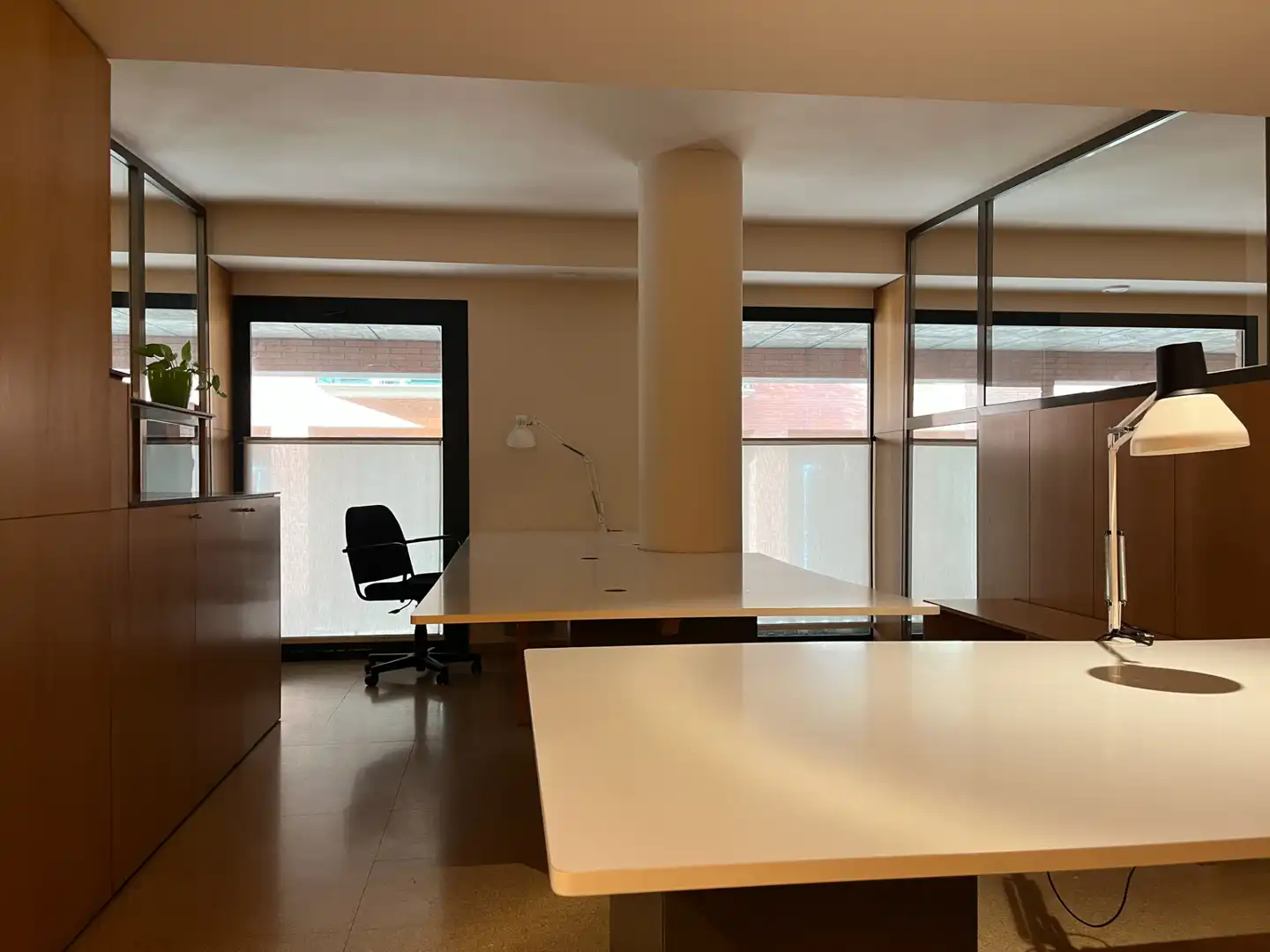 Oficina de lloguer a Carrer Camp de Mart, La Devesa