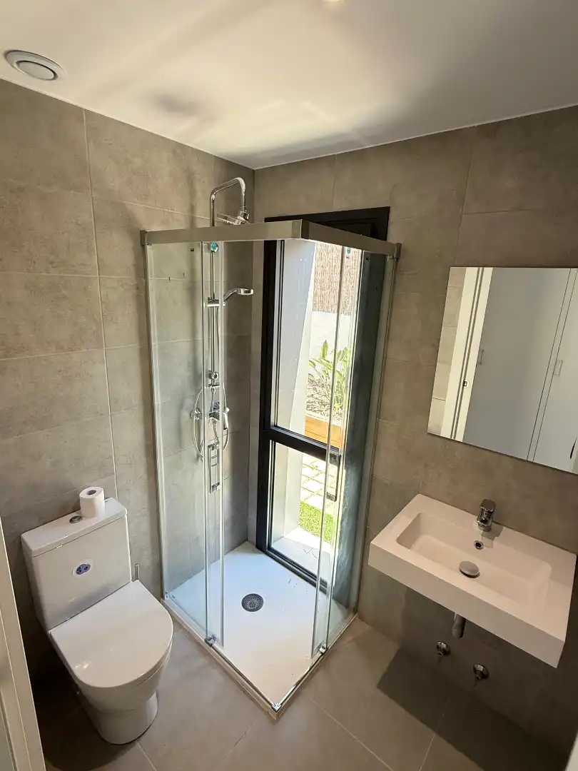 Baño de Casa o chalet en venta en Llançà con Aire acondicionado, Calefacción y Jardín privado