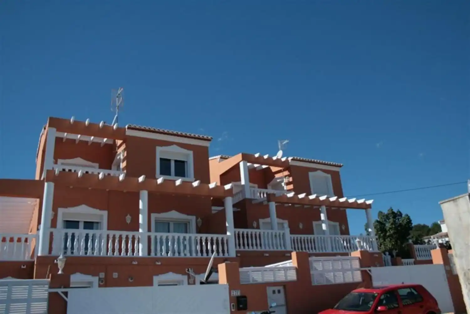 Exterior view of Houses for sale in Calpe / Calp