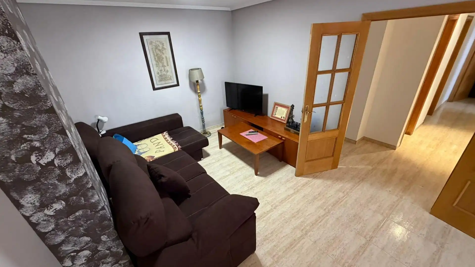 Sala de estar de Apartamento en venta en Castellón de la Plana / Castelló de la Plana con Terraza, Trastero y Amueblado
