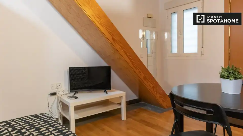 Habitació a Embajadores - Lavapiés