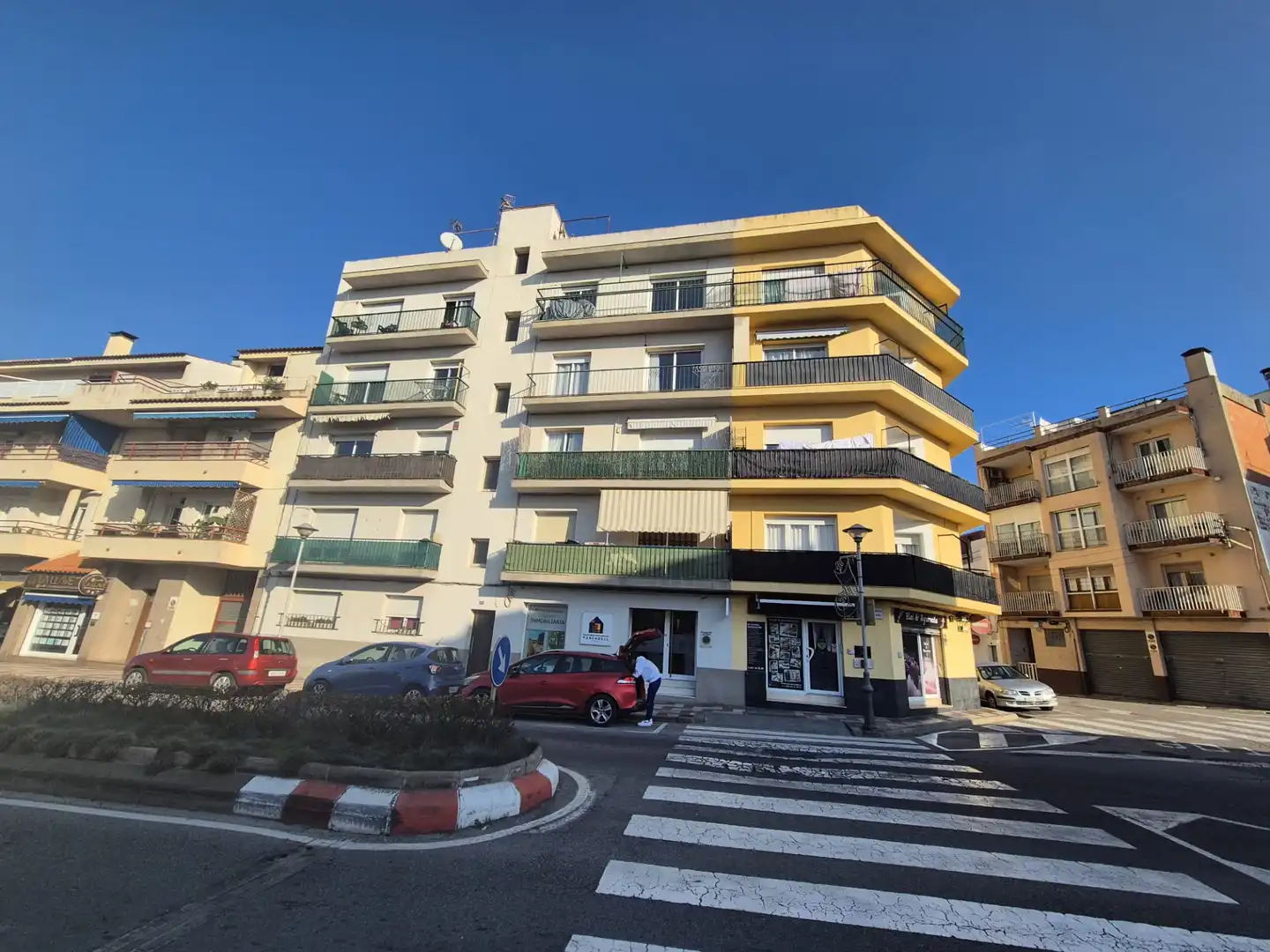 Piso en venta en Avinguda dels Pavos 12