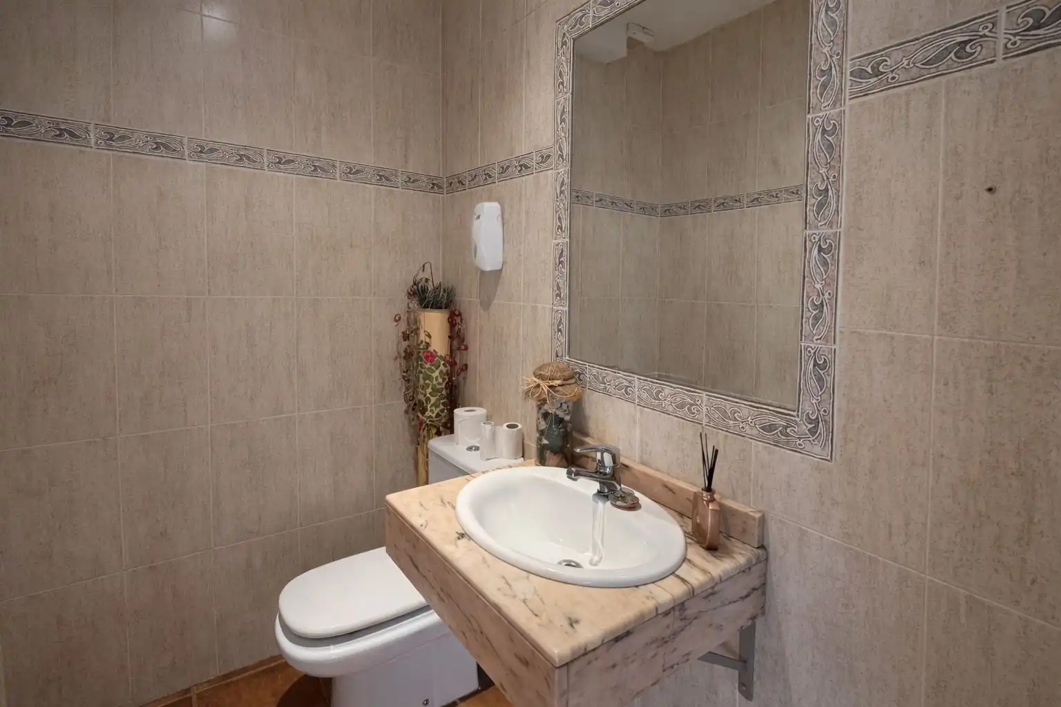 Baño de Casa adosada en venta en Alpedrete con Aire acondicionado, Calefacción y Jardín privado
