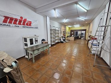 Local comercial en venta en AVDA. DE COLON