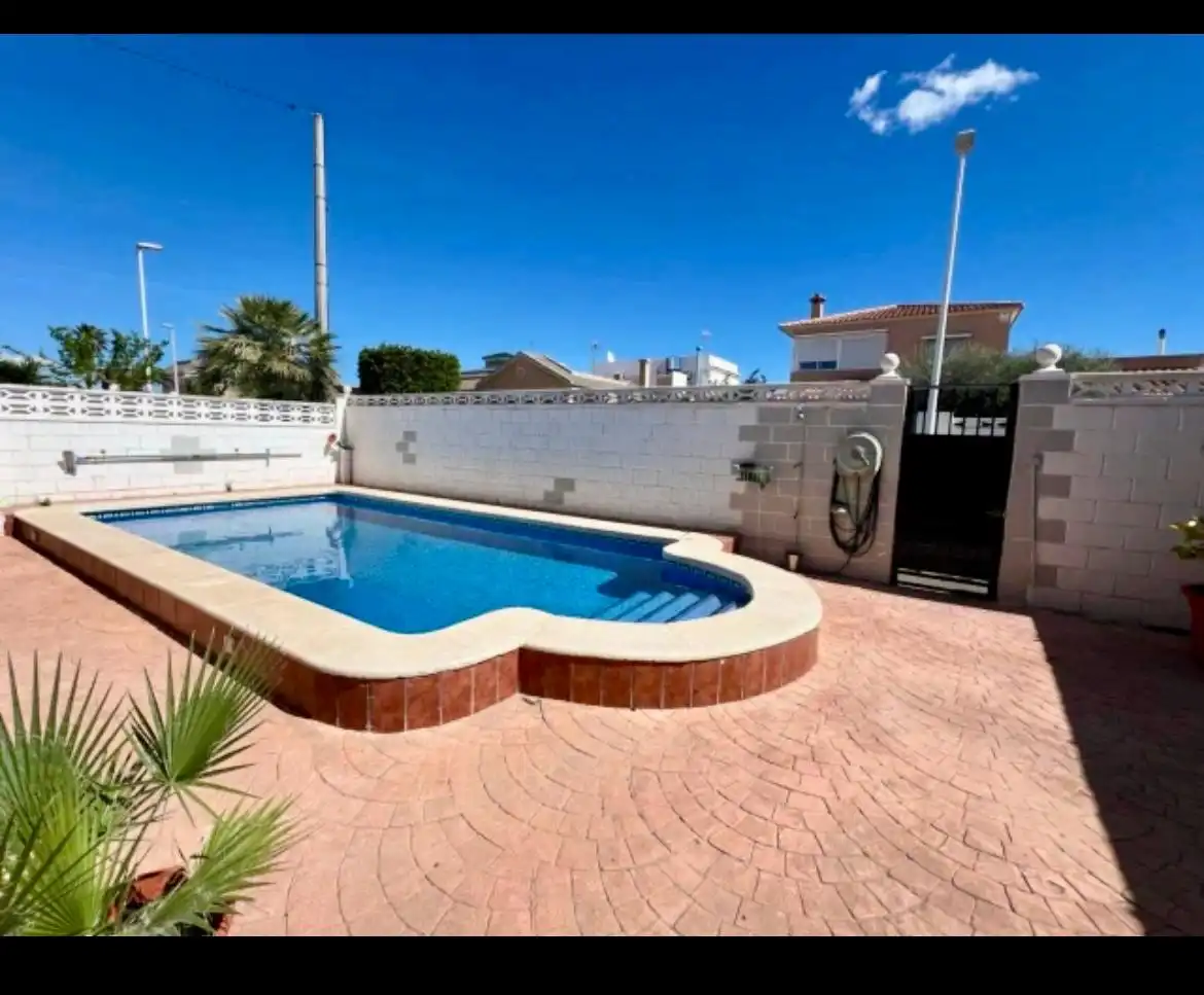 Piscina de Casa o xalet en venda en Elche / Elx amb Aire condicionat, Piscina i Moblat