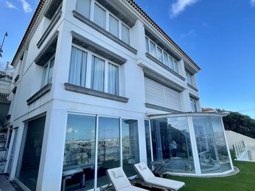 Casa amb piscina en venda a Calle Manuel de León Falcón