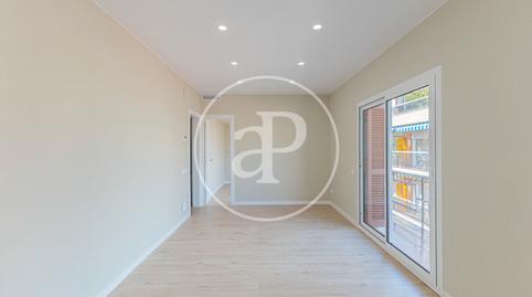 Photo 3 of Flat for sale in Carrer Daoiz I Velarde, Sants, Barcelona