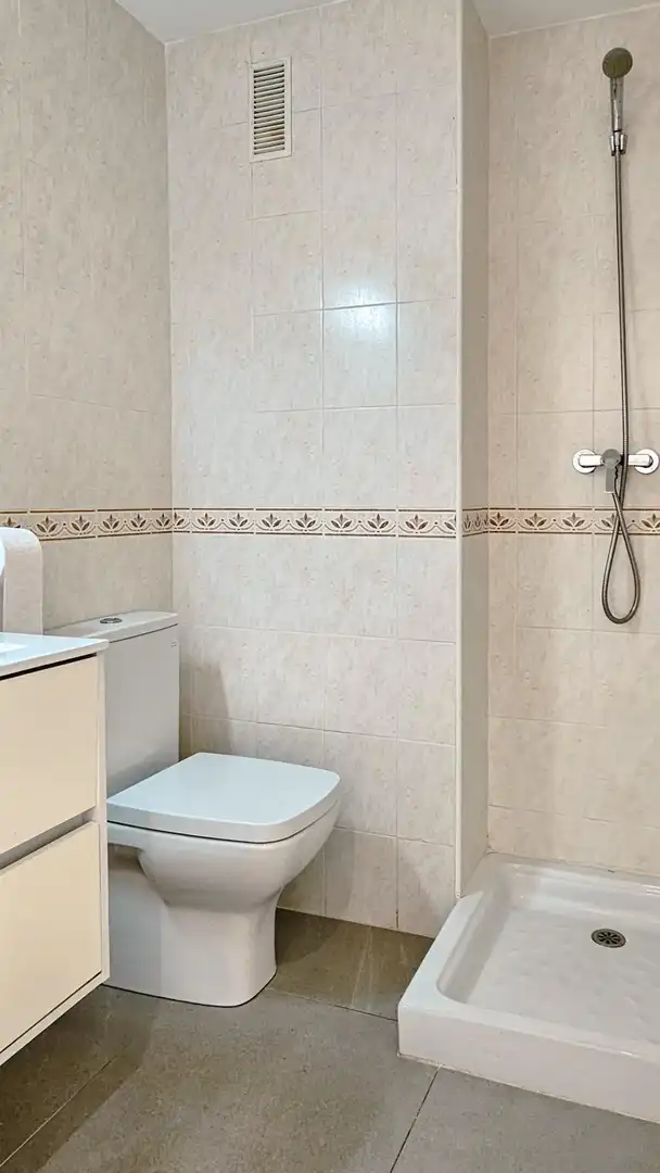 Bathroom of Flat for sale in Daimús  with Air Conditioner, Terrace and Furnished
