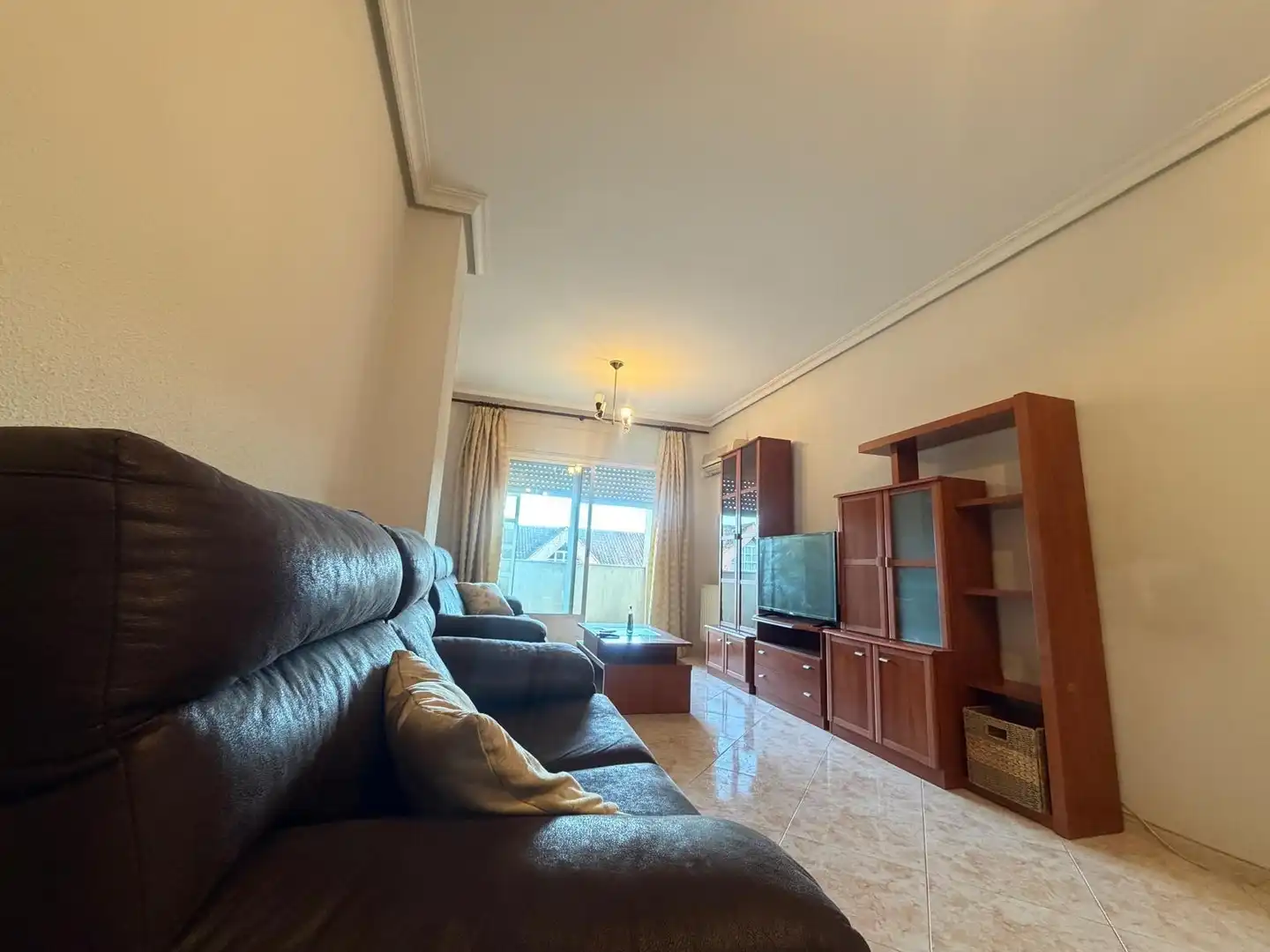 Living room of Flat for rent in Cáceres Capital  with Air Conditioner, Terrace and Storage room