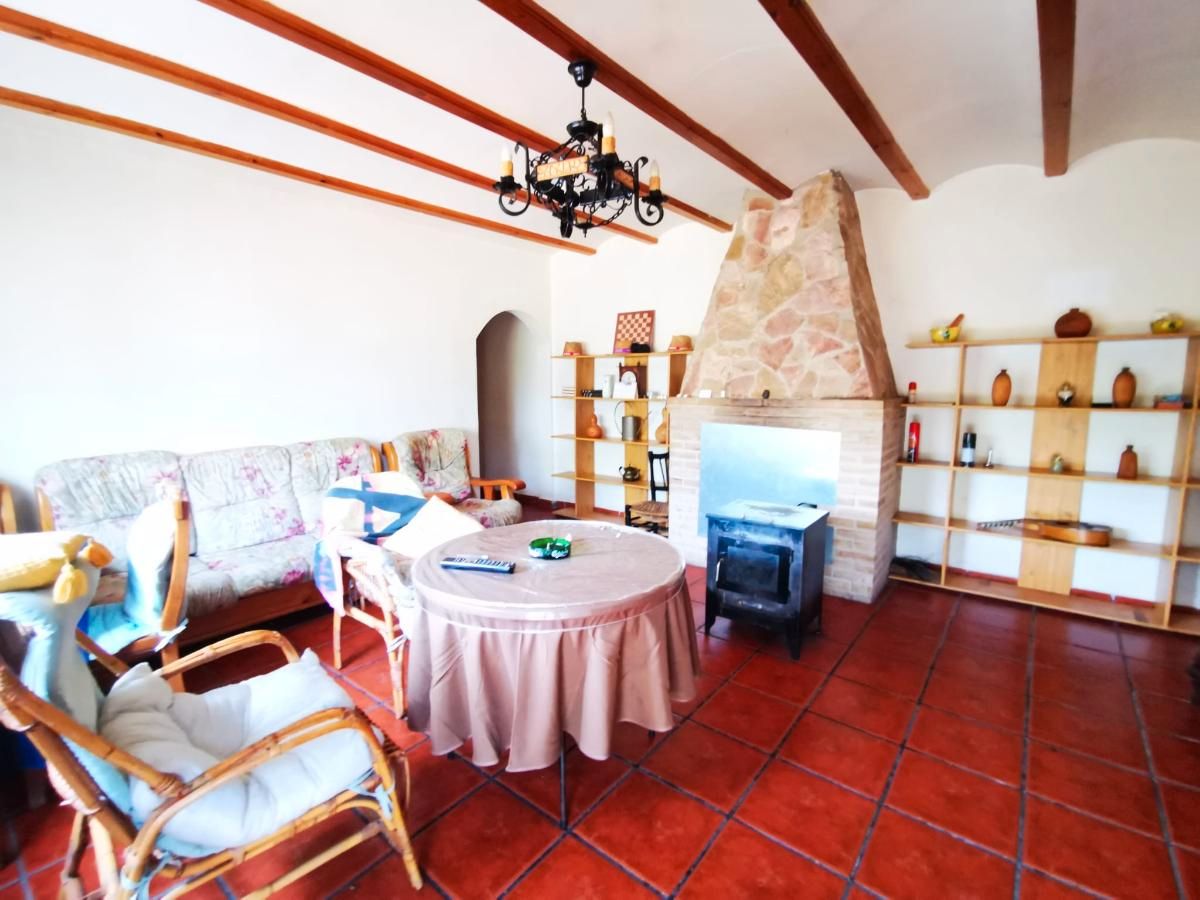 Sala d'estar de Casa o xalet en venda en Montroy amb Jardí privat