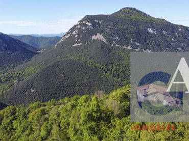 Maison rustique à vendre à Montagut i Oix