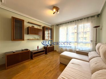 Flat with lift to rent in Oviedo - VALDES