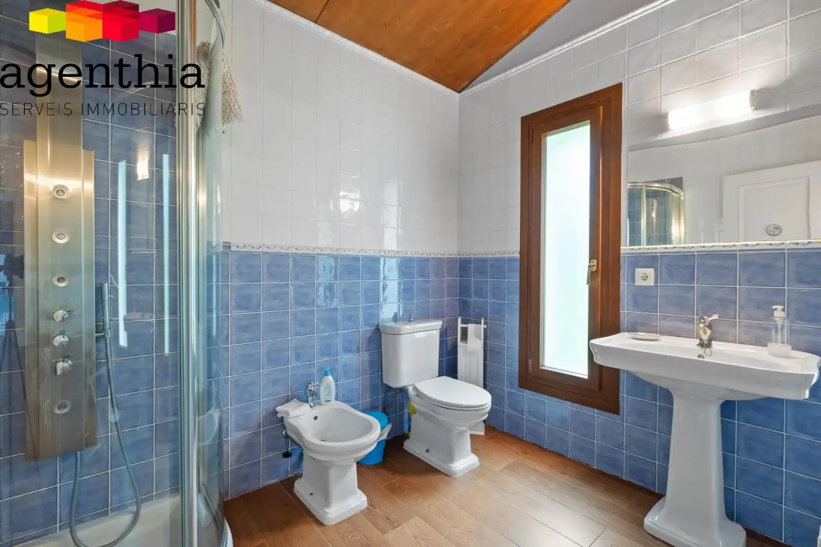 Baño de Casa o chalet en venta en Cervià de Ter con Aire acondicionado, Calefacción y Terraza