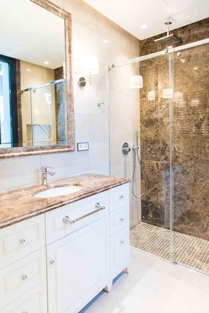 Baño de Casa o chalet en venta en Benahavís con Aire acondicionado, Calefacción y Jardín privado