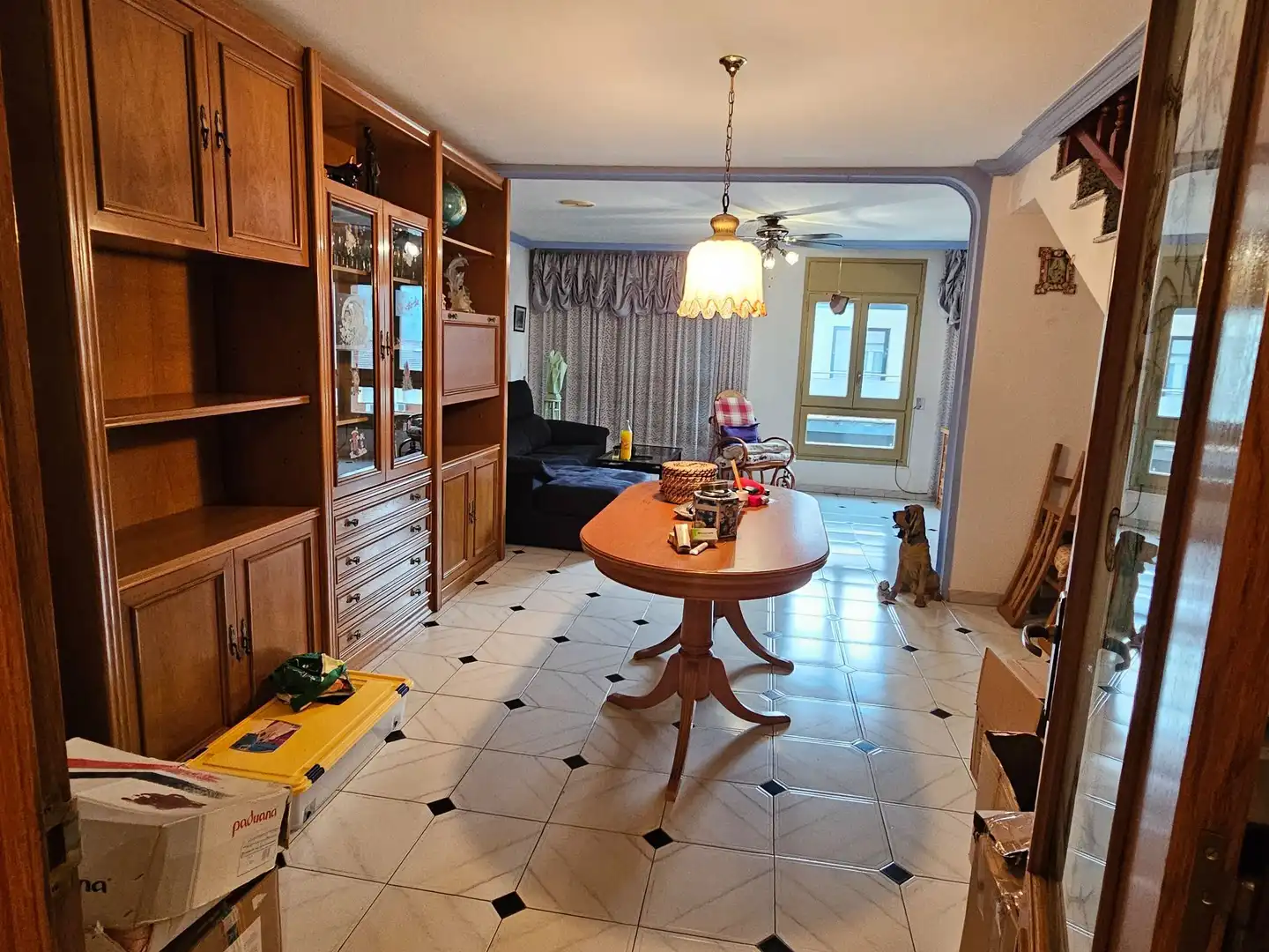 Comedor de Casa adosada en venta en Olot con Calefacción, Trastero y Amueblado