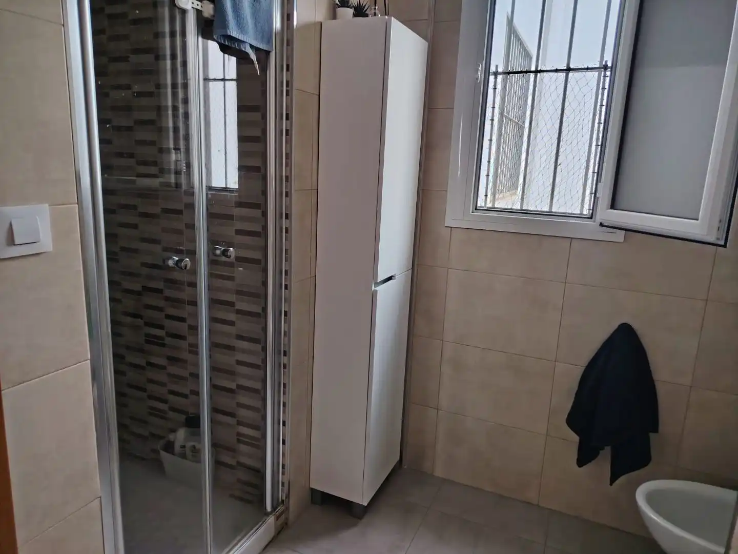 Bathroom of Flat for sale in  Sevilla Capital  with Air Conditioner and Balcony