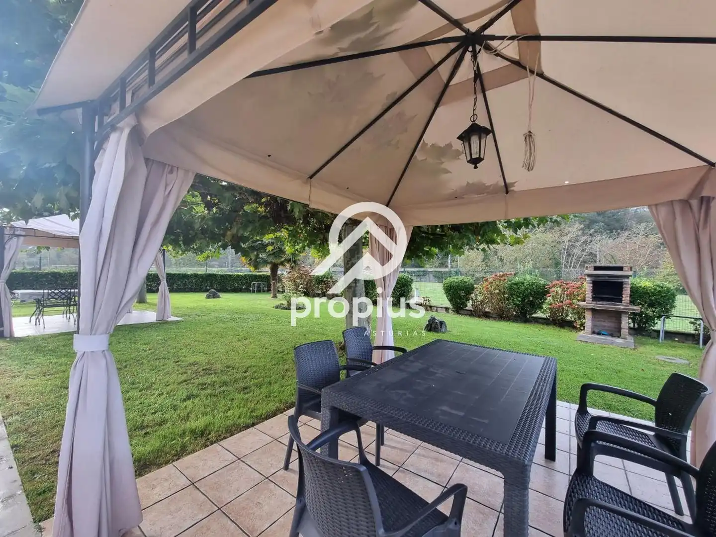 Terraza de Casa o chalet en venta en Parres con Calefacción, Jardín privado y Parquet