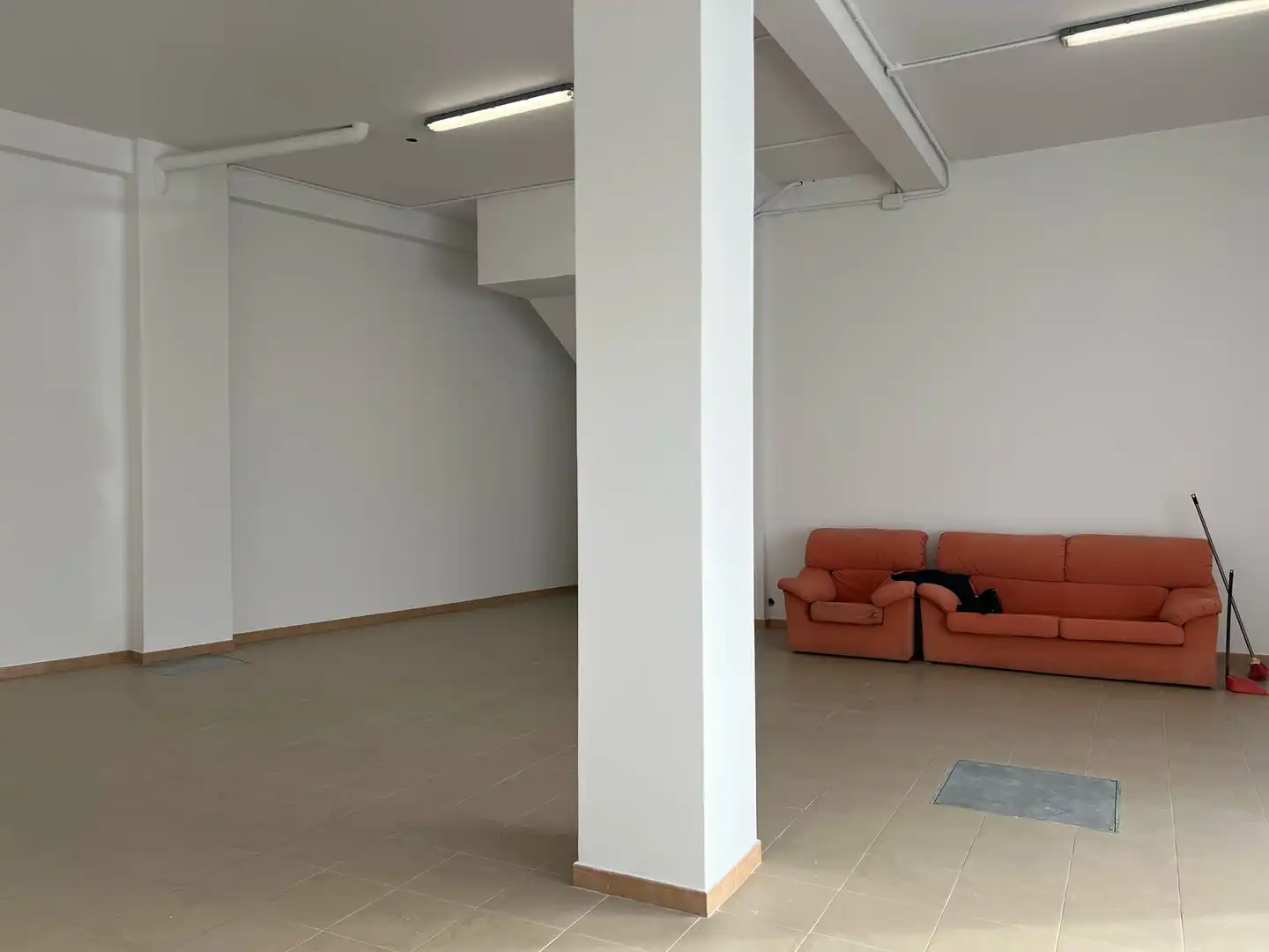Business premises to rent in A Malata - Catabois - Ciudad Jardín, imagen 9