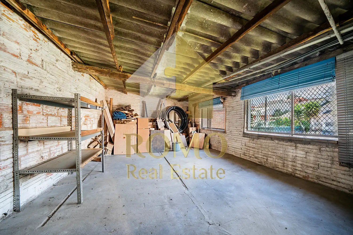 Houses for sale in Santa Perpètua de Mogoda  with Terrace, Storage room and Balcony
