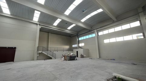 Foto 5 von Fabrikhallen zur Miete in Carrer de Portugal, Sant Ramón, Cerdanyola del Vallès