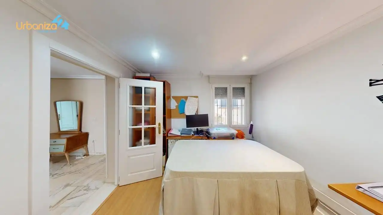 Habitación de Casa o chalet en venta en Badajoz con Aire acondicionado, Calefacción y Jardín privado
