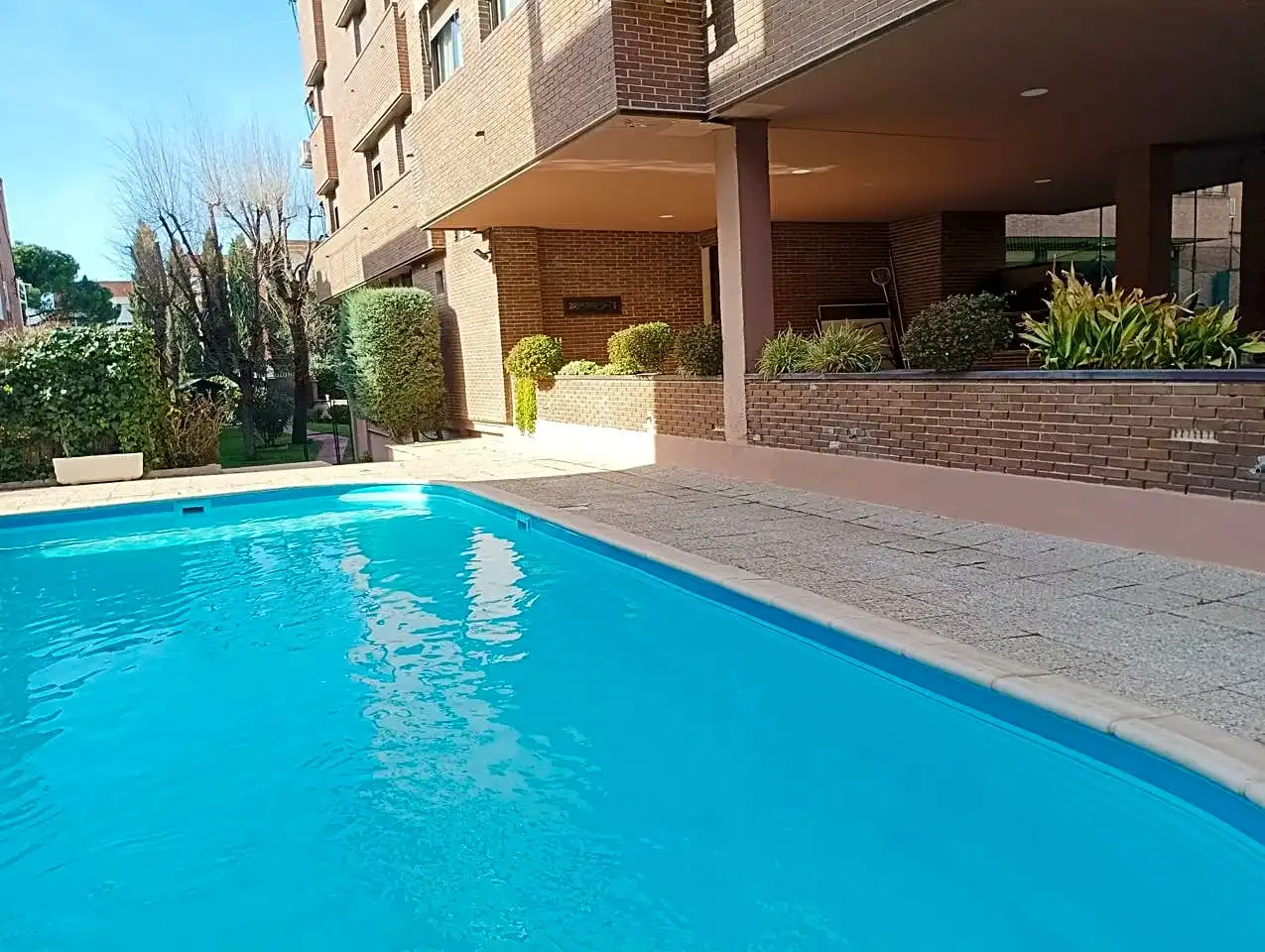 Piscina de Pis de lloguer en Madrid amb Aire condicionat, Calefacció i Parquet