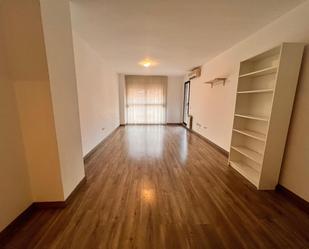 Living room of Flat to rent in  Valencia Capital  with Air Conditioner, Heating and Terrace