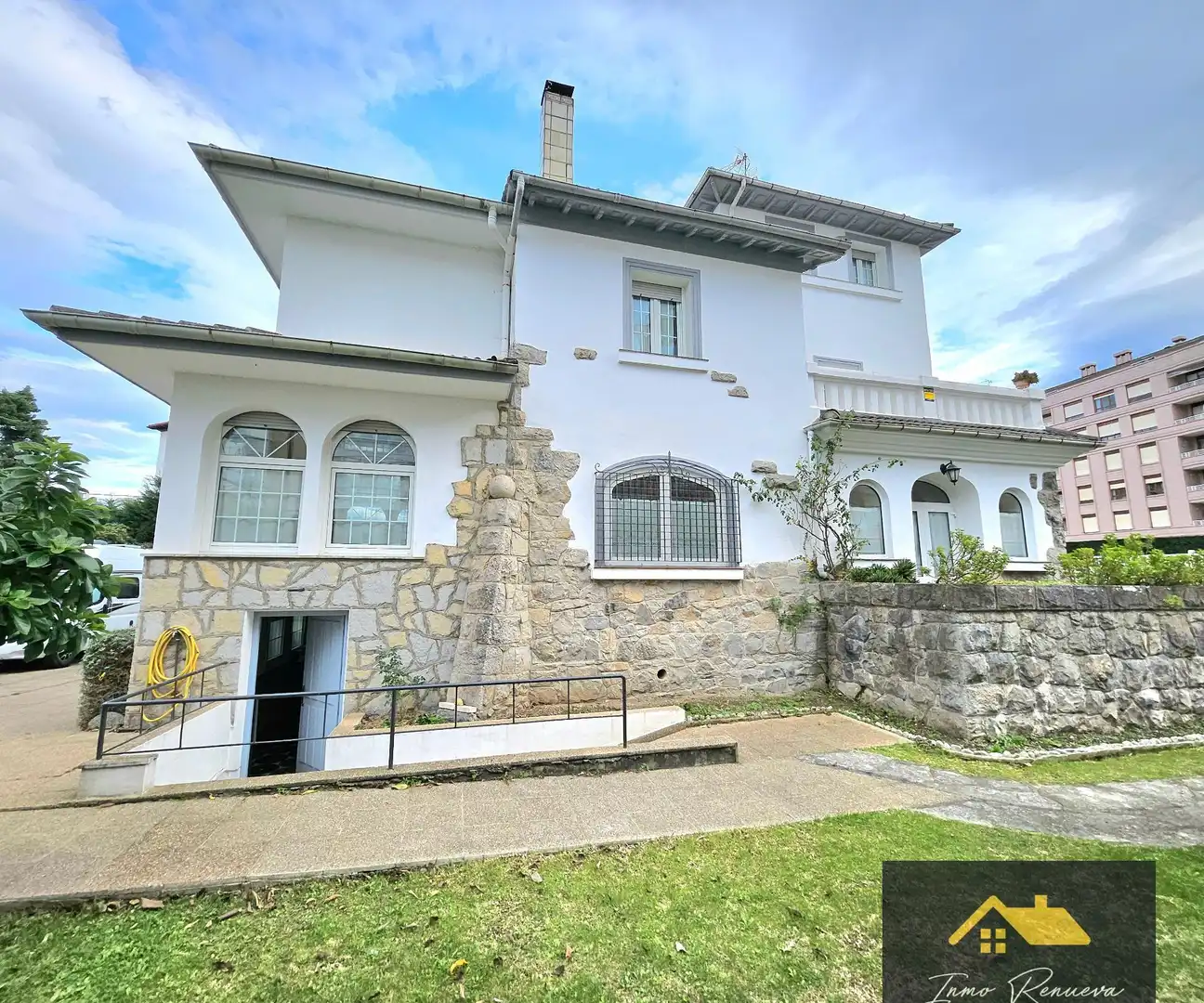 Exterior view of Houses for sale in Brazomar