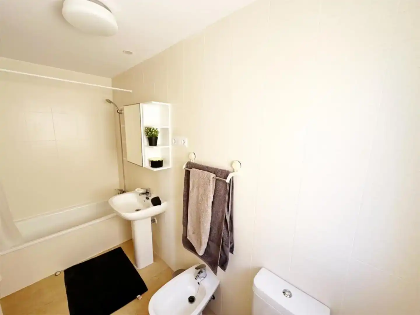 Badezimmer von Wohnung zur Miete in Torre-Pacheco mit Klimaanlage und Balkon