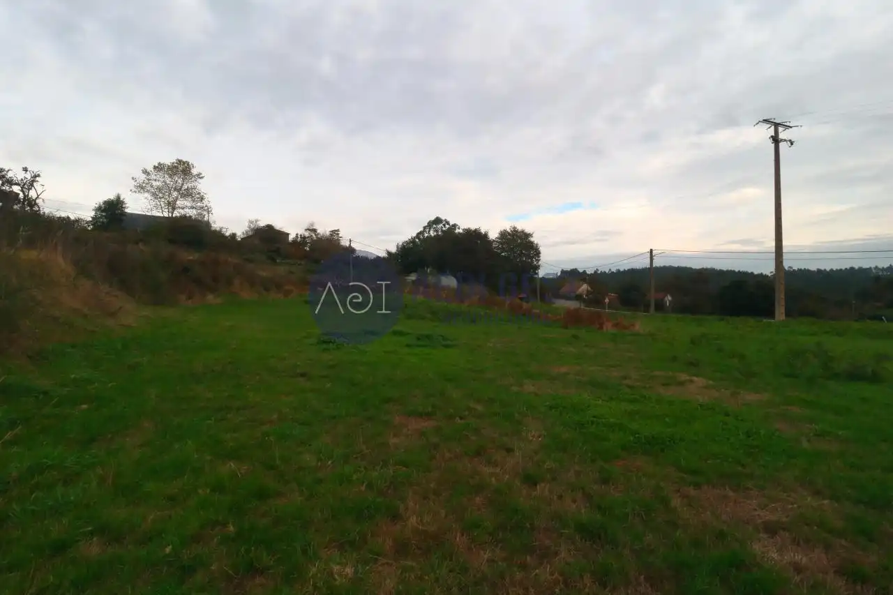 Residential land for sale in Lugar Os Muros